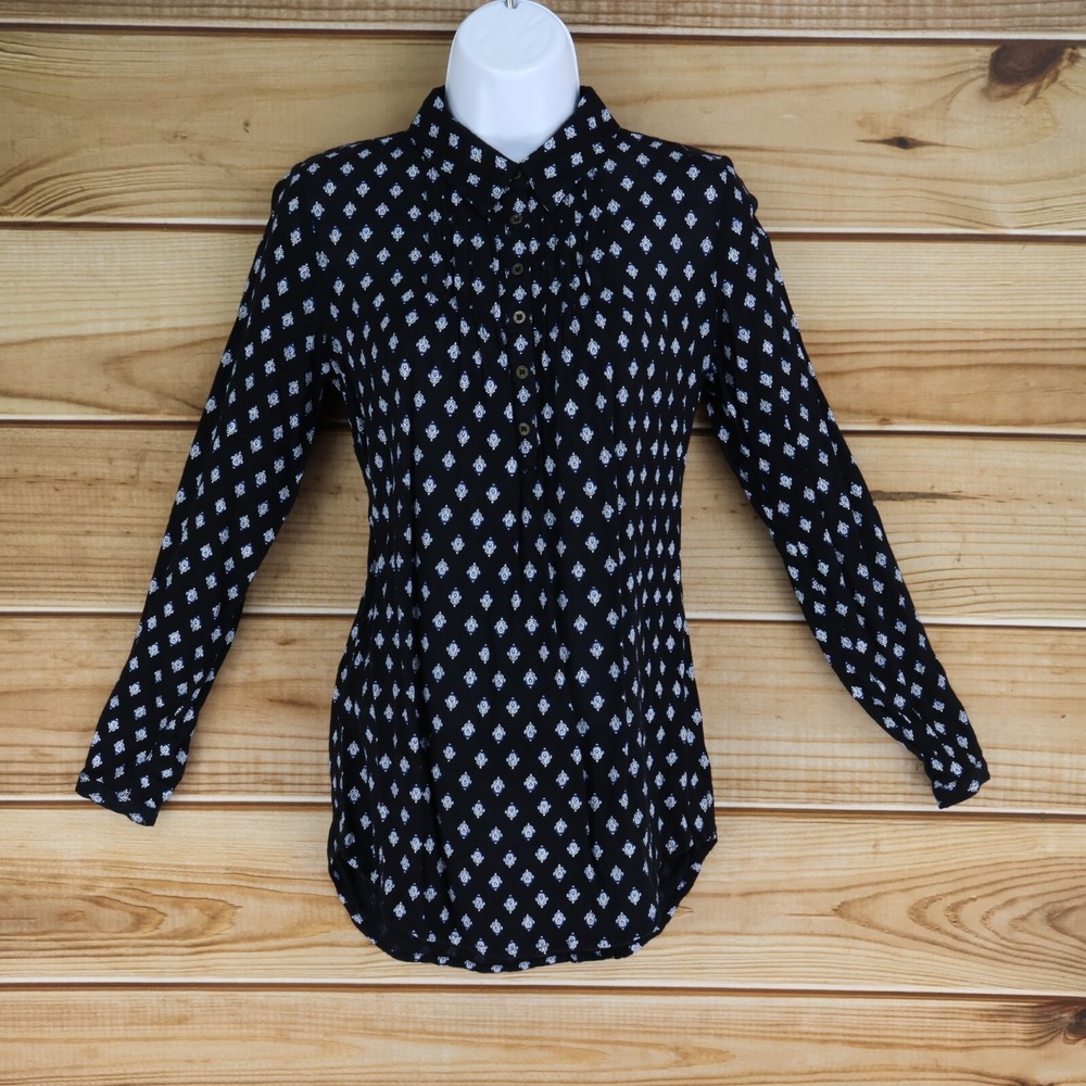 Mudd Long Sleeve Blouse Shirt Womens Size S Black Geometric 1/4 Button Collared